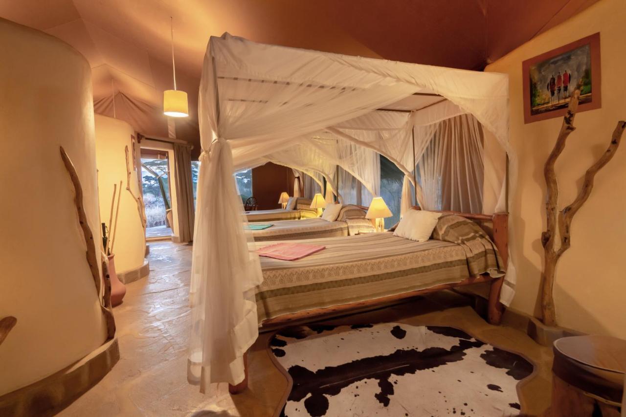 Kibo Safari Camp Villa Амбосели Екстериор снимка