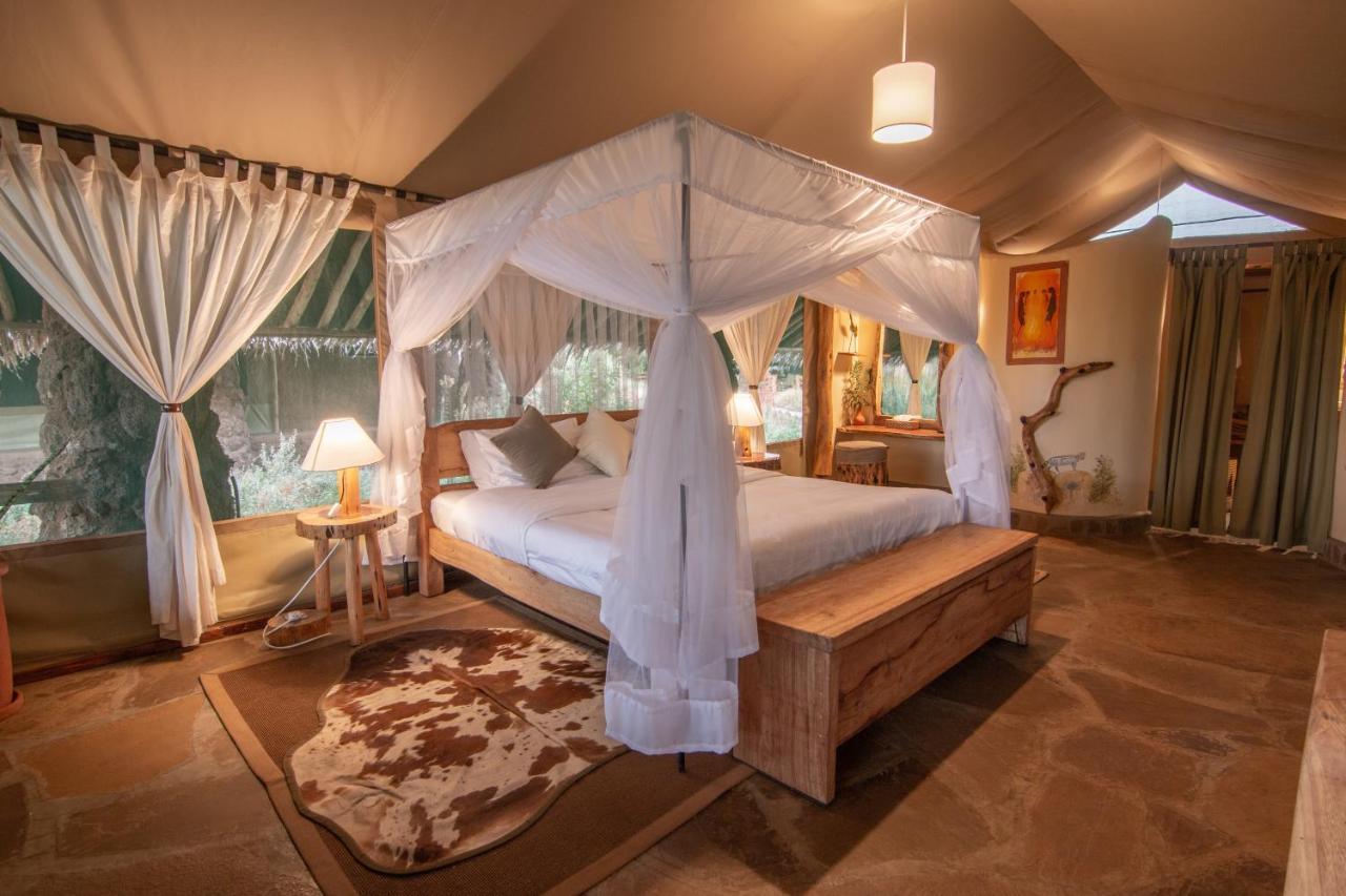 Kibo Safari Camp Villa Амбосели Екстериор снимка