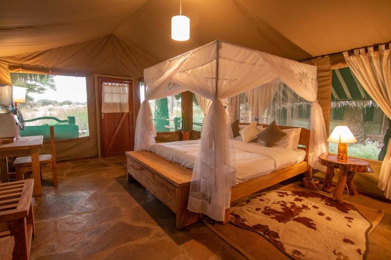 Kibo Safari Camp Villa Амбосели Екстериор снимка