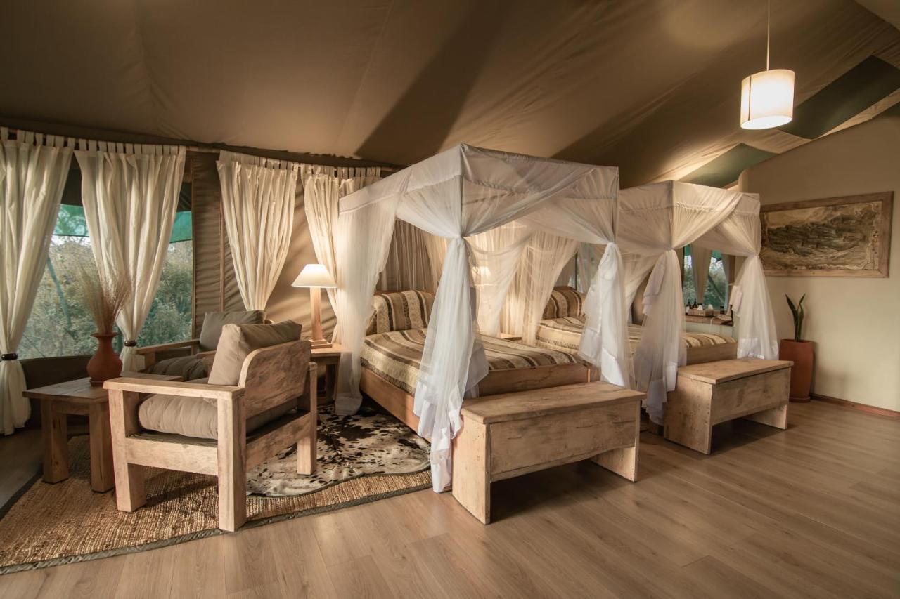 Kibo Safari Camp Villa Амбосели Екстериор снимка