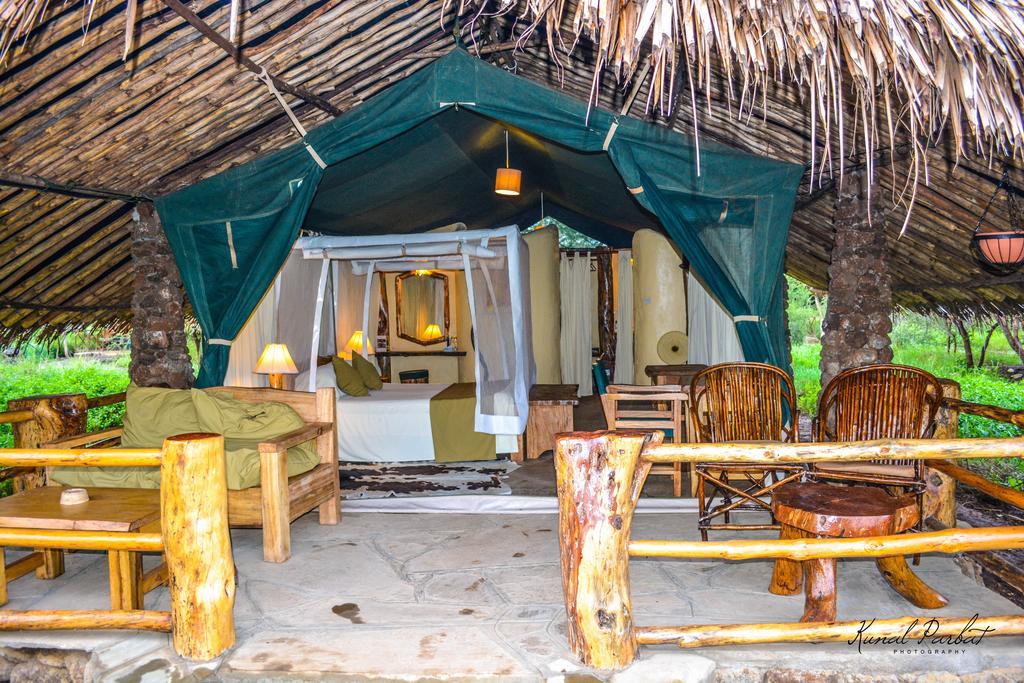 Kibo Safari Camp Villa Амбосели Екстериор снимка