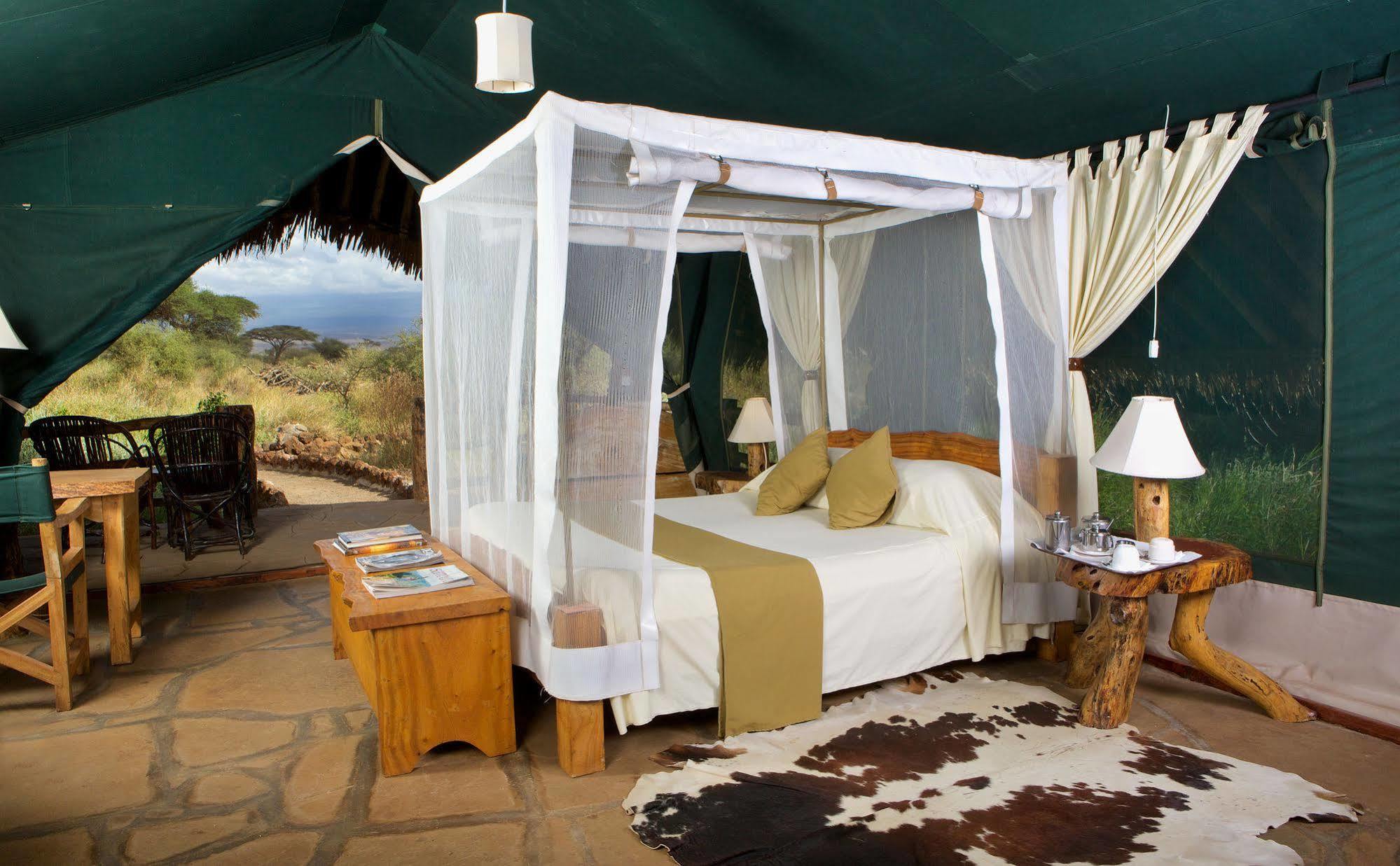 Kibo Safari Camp Villa Амбосели Екстериор снимка