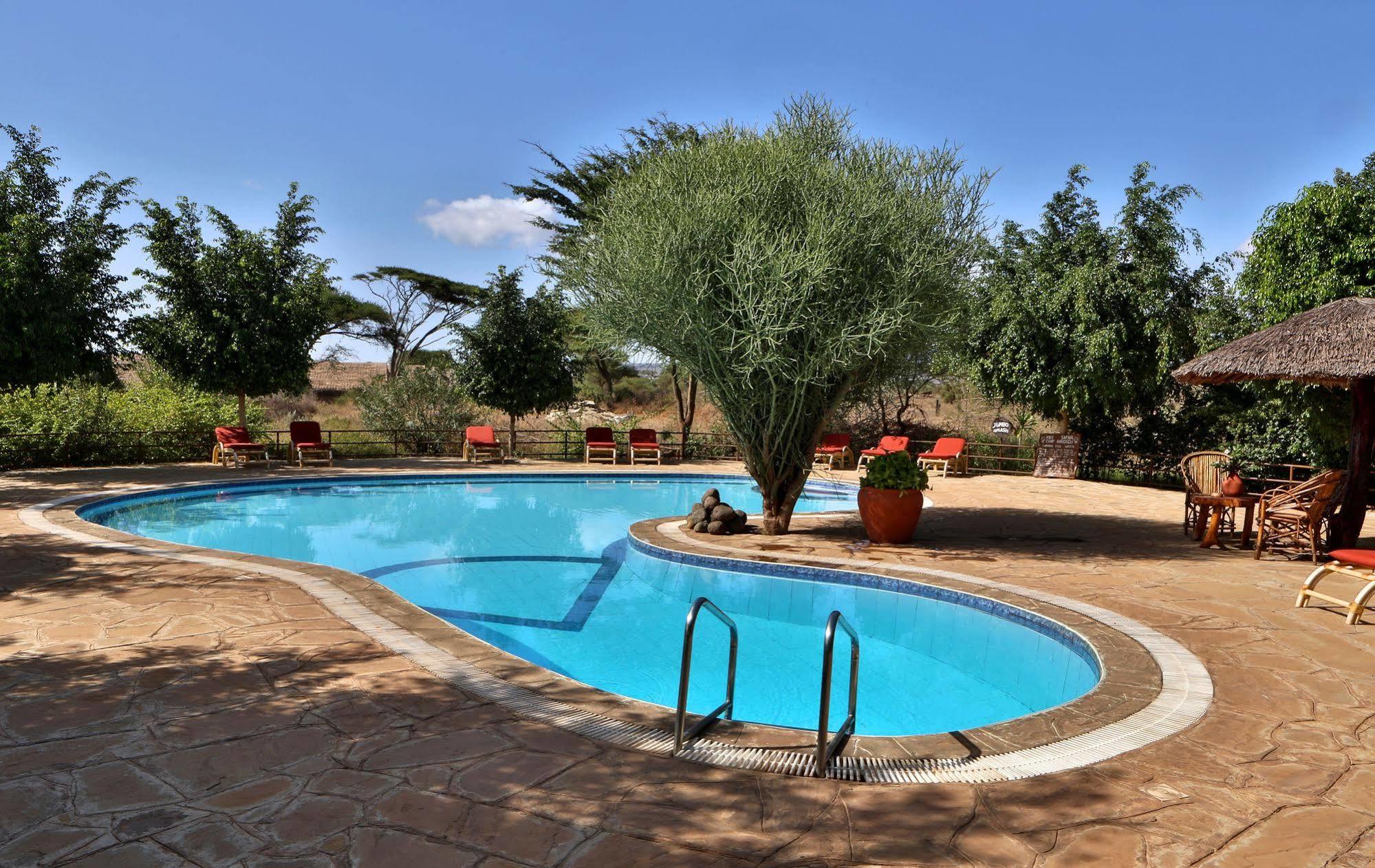 Kibo Safari Camp Villa Амбосели Екстериор снимка
