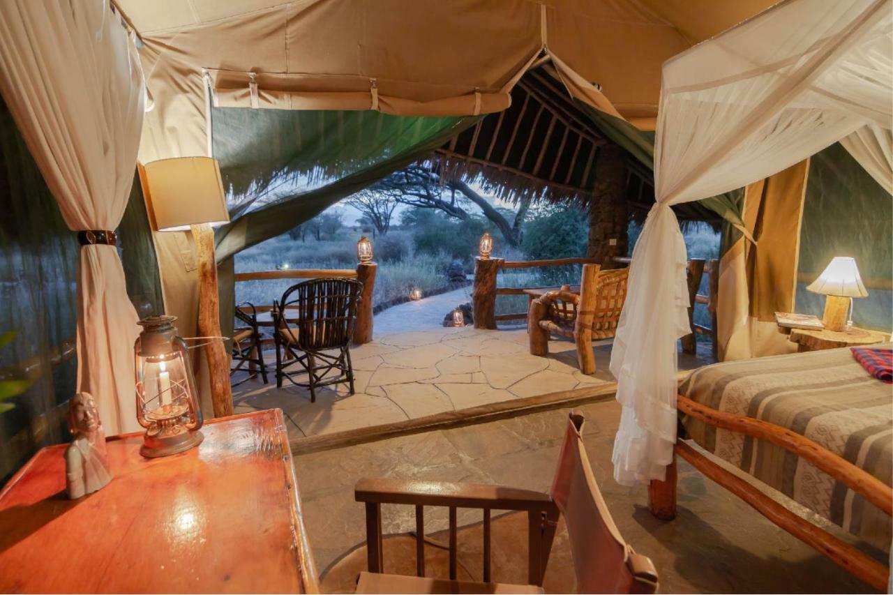 Kibo Safari Camp Villa Амбосели Екстериор снимка